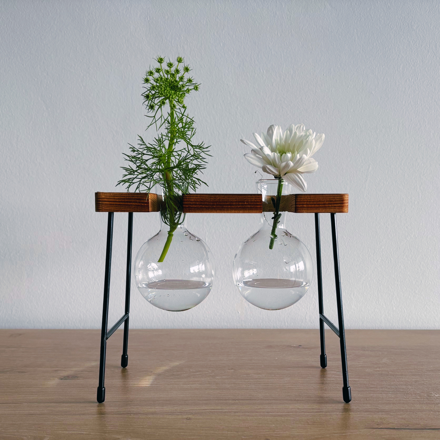 double flask vase stand with flowers